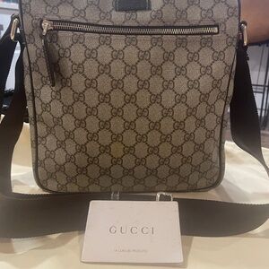 Gucci GG Messenger. Beige and Brown Crossbody